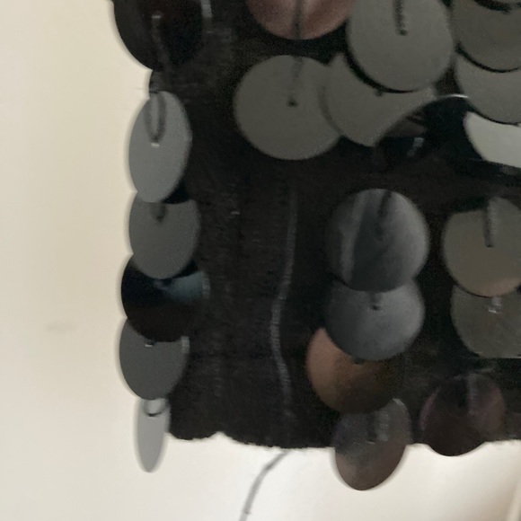 Sequined Sleeveless Top - Picture 5 of 6